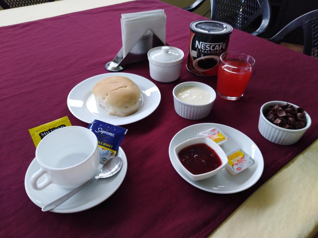 Hostal Rozal Spa Hospicio 이키케 외부 사진